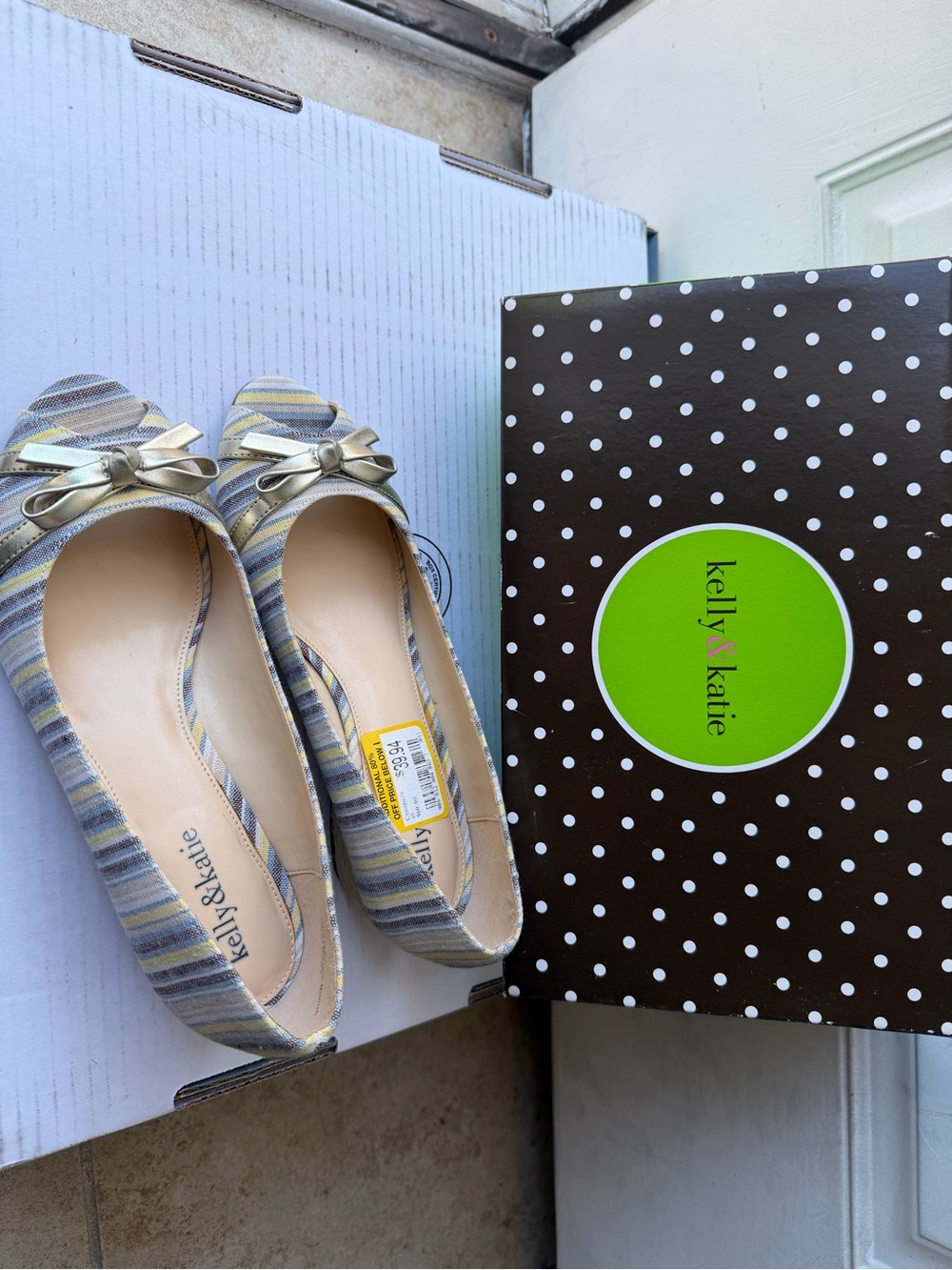 Kelly & Katie Striped Bow Flats in Yellow and Gray Size 7.5